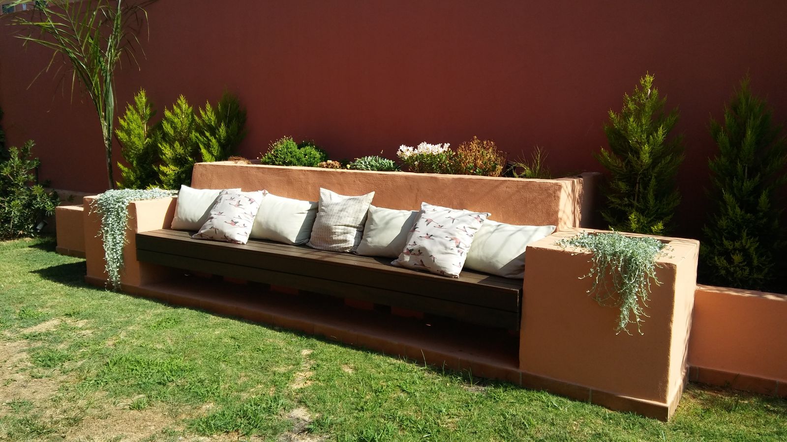 Reforma de jardín en Trece Rosas — detalle 2