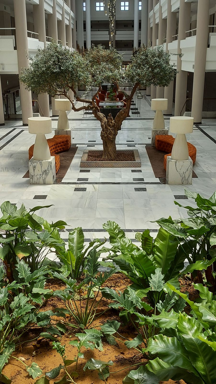 Exteriores del Hotel Alcora — detalle 2