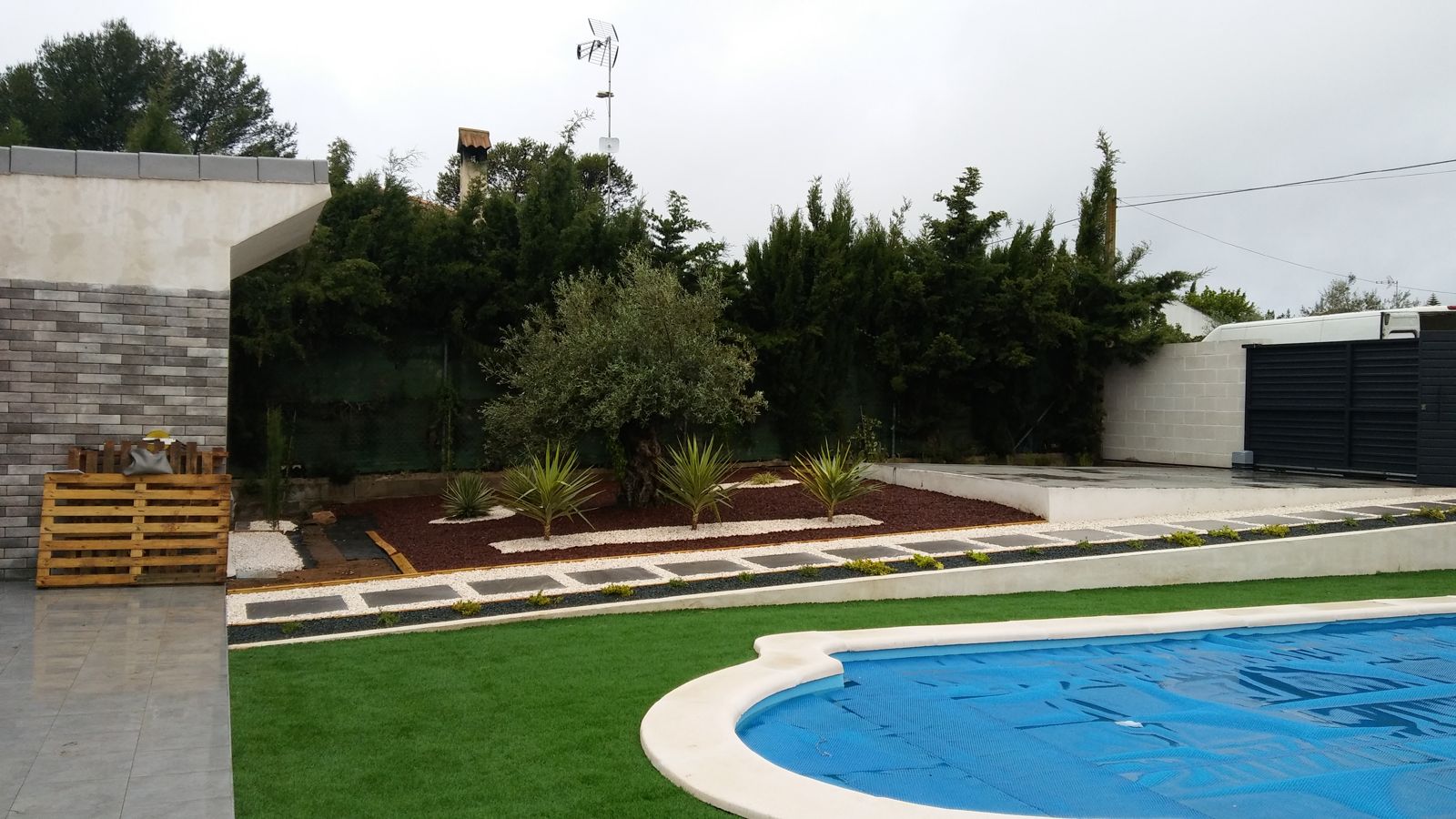 Jardín residencial en La Colina