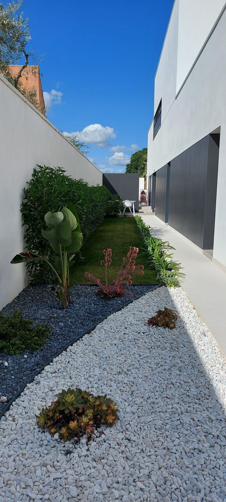 Jardín mediterráneo en Cantera Blanca — detalle 4