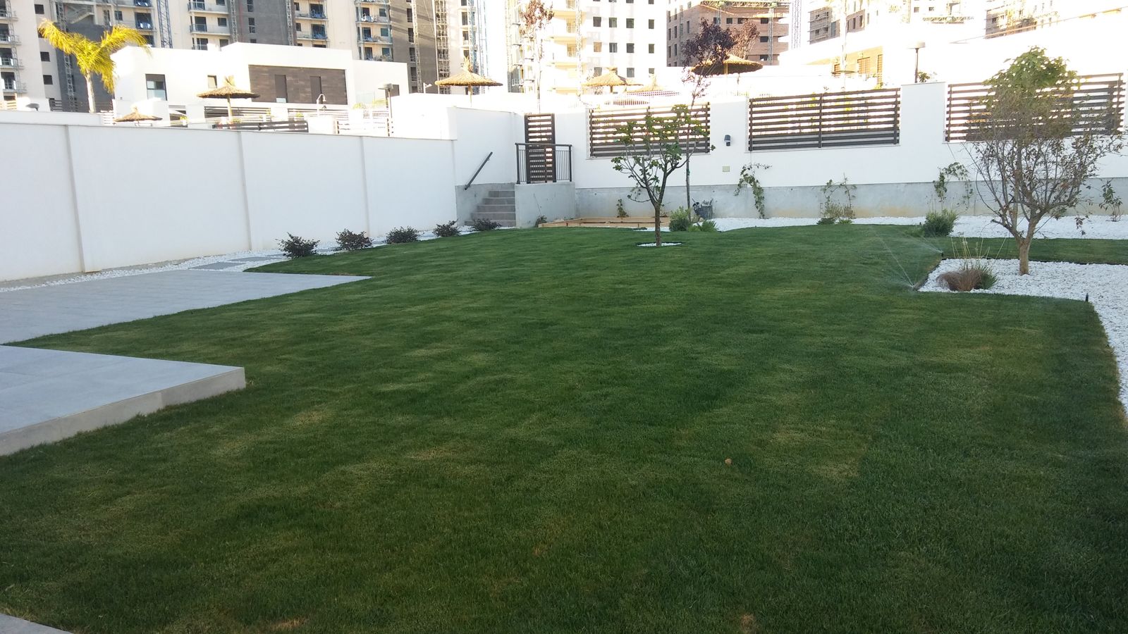 Jardín geométrico en Entrenúcleos — detalle 3