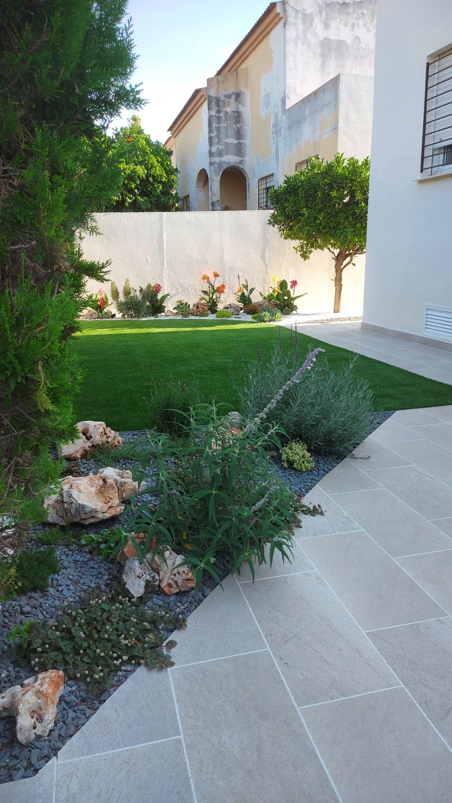 Renovación de jardín privado en Espartinas — detalle 6