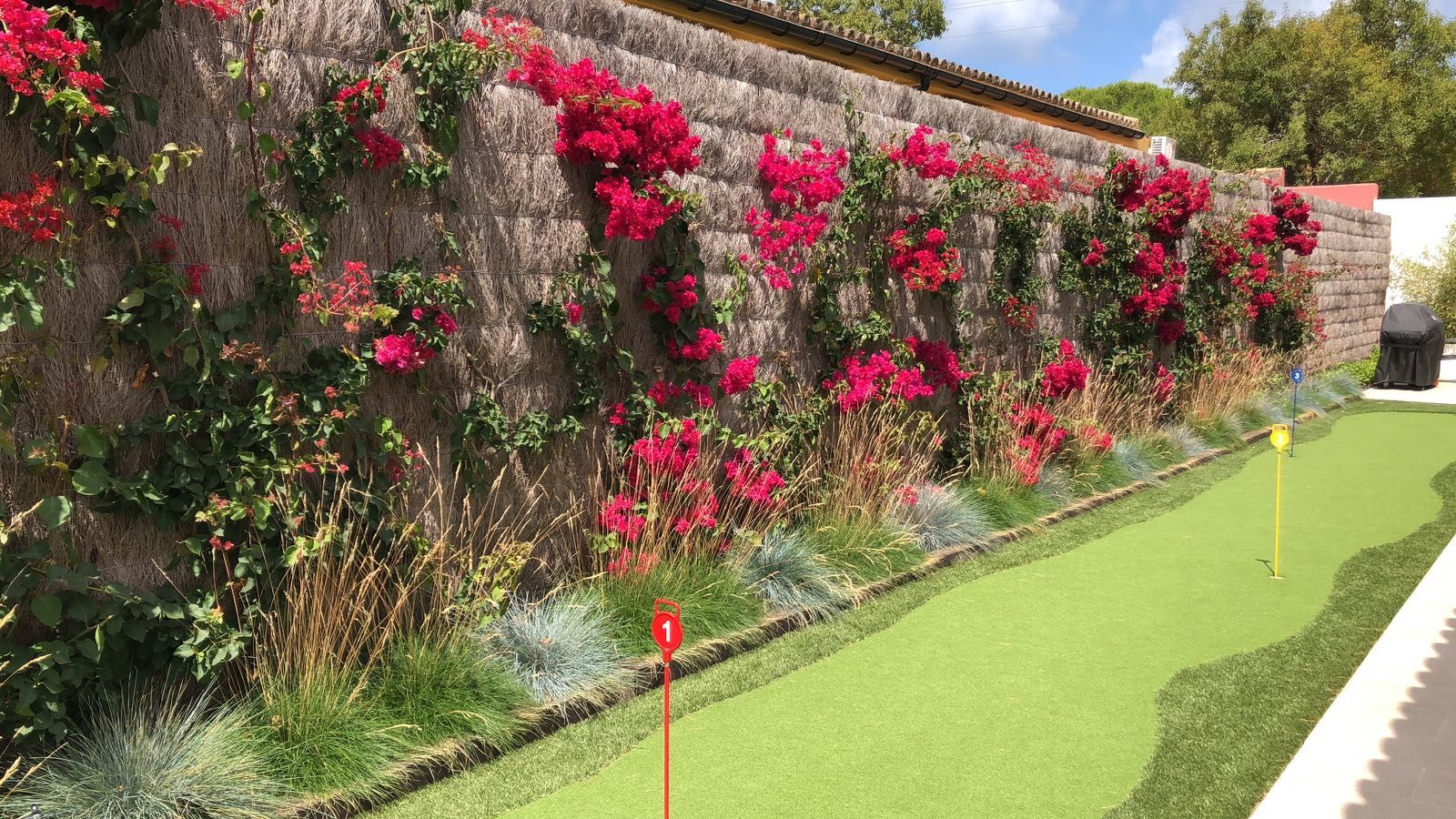 Jardín residencial con green de golf en Vistahermosa — detalle 6