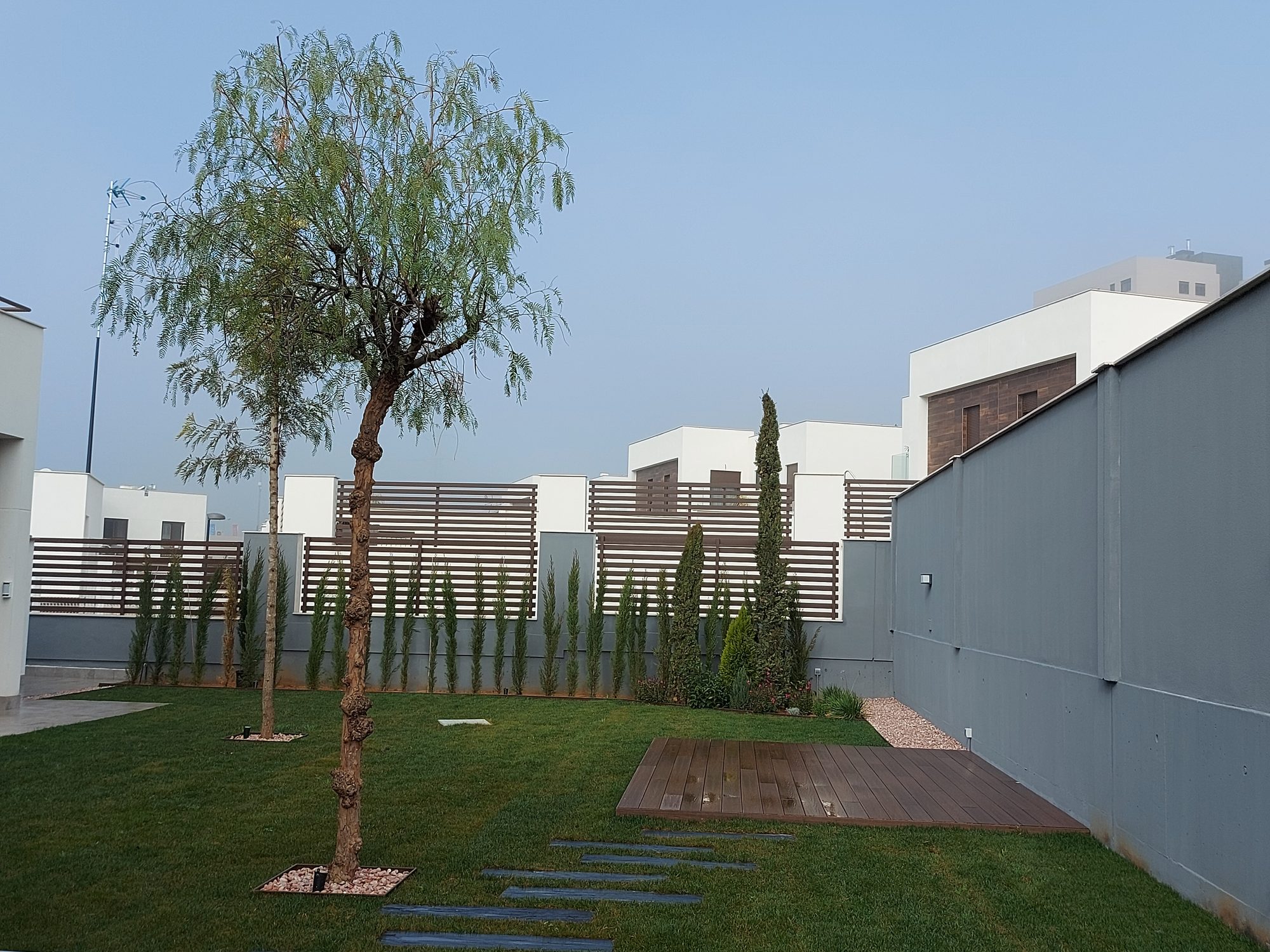 Jardín contemporáneo en Entrenúcleos — Dos Hermanas, Sevilla · fotografía 2
