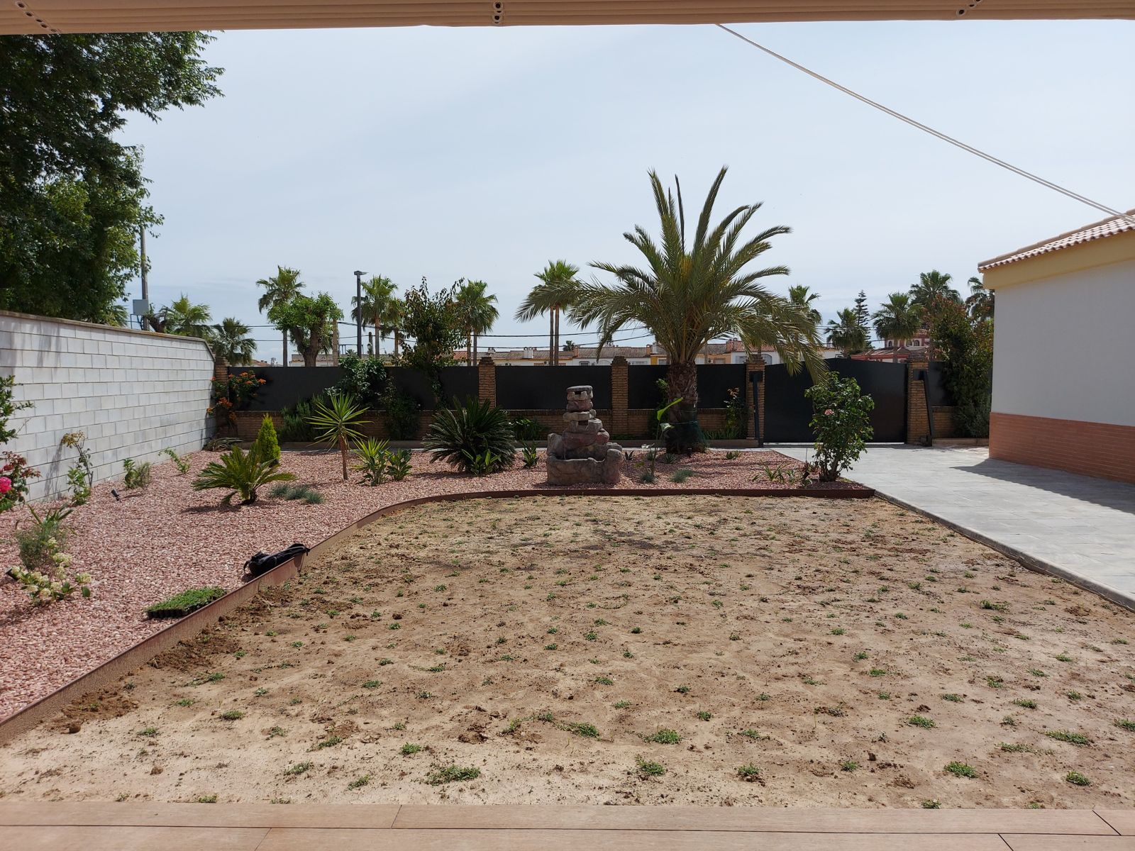 Creación de jardín en Villanueva del Ariscal — detalle 7